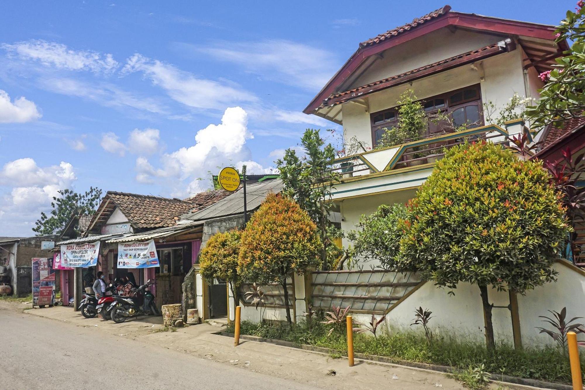 Oyo 90928 Wisma Asri Putra Syariah Bogor Ngoại thất bức ảnh